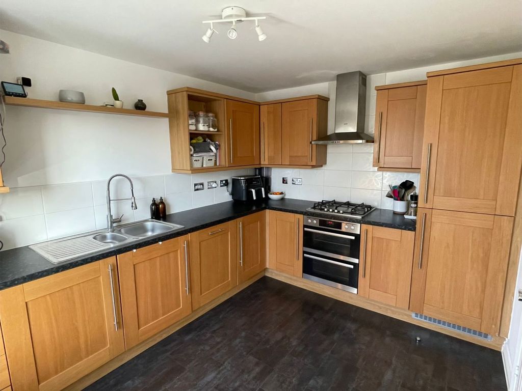 4 bed semi-detached house for sale in Dunsley Vale - Wichelstowe, Swindon SN1, £385,000