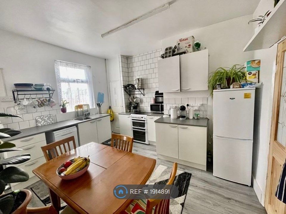 Room to rent in High Street, Eldon Lane, Bishop Auckland DL14, £550 pcm