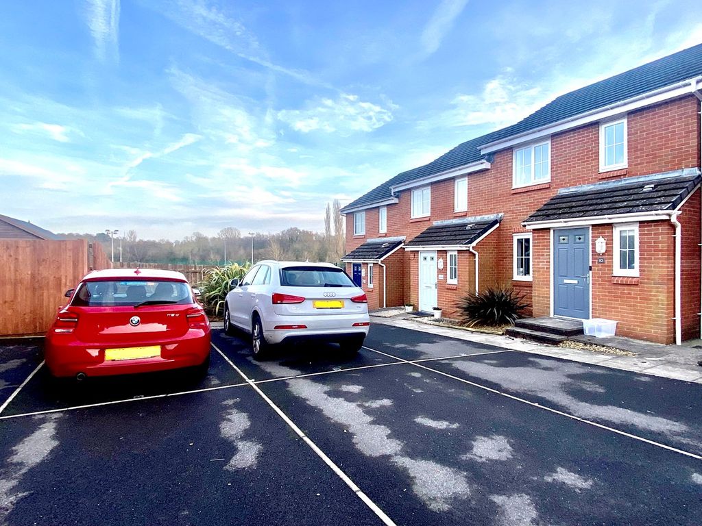 2 bed terraced house for sale in Clos Marteg, Bettws, Newport NP20, £195,000
