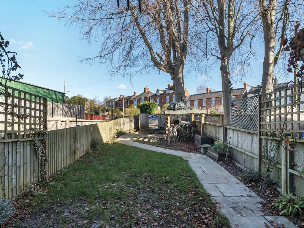 3 bed terraced house for sale in Bath Road, Stroud GL5, £325,000