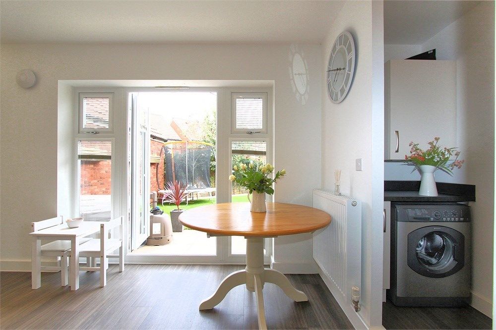 3 bed detached house for sale in Badger Road, Thornbury BS35, £399,950