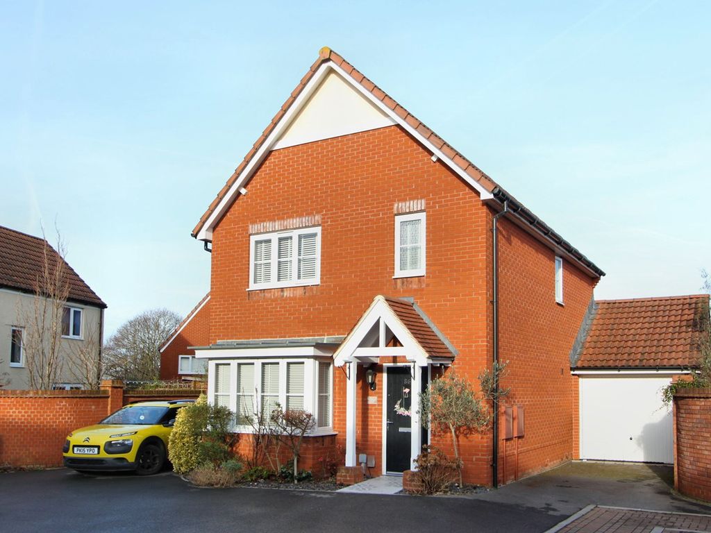 3 bed detached house for sale in Badger Road, Thornbury BS35, £399,950