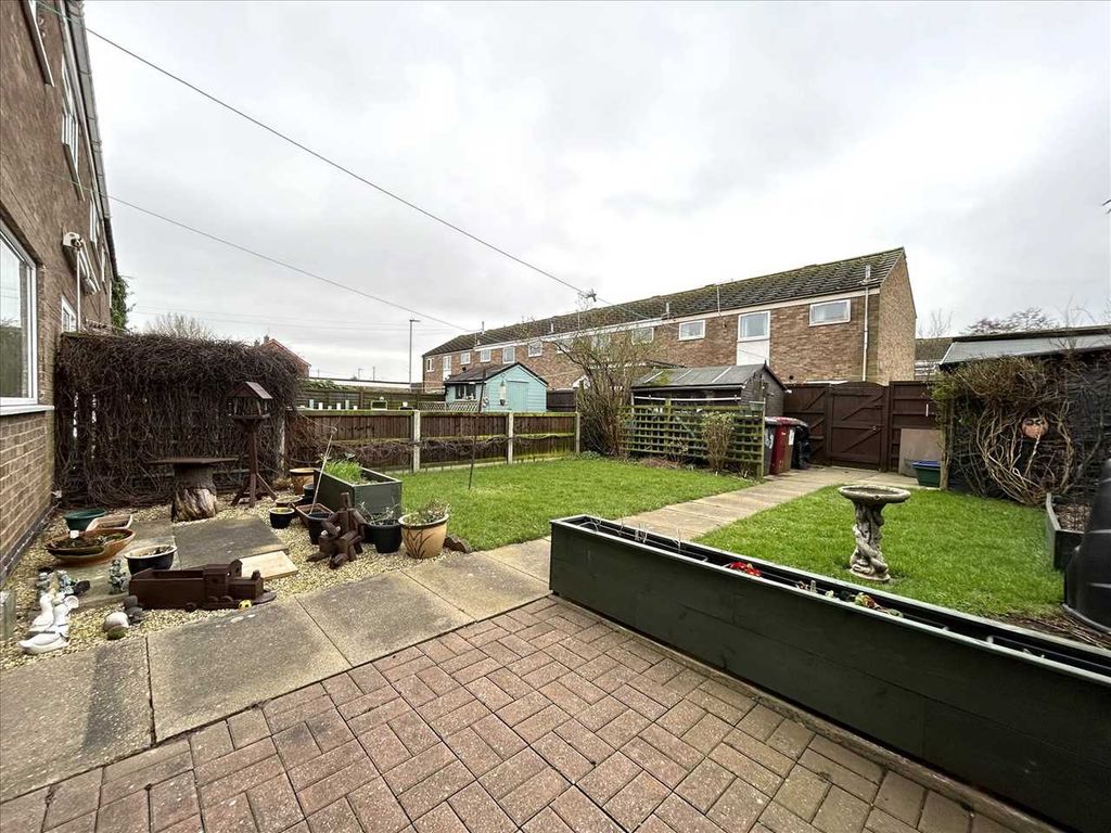 3 bed terraced house for sale in Poplar Drive, Brigg DN20, £134,000