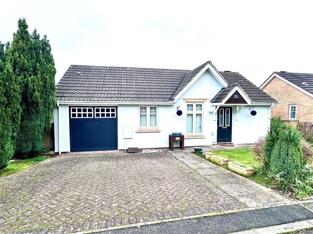 4 bed detached house for sale in Sandford View, Newton Abbot TQ12, £380,000