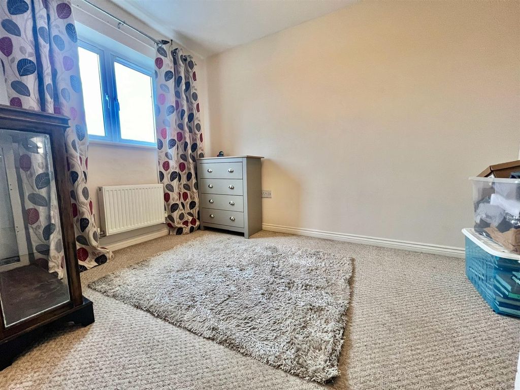 2 bed terraced house for sale in Jay Walk, Gillingham SP8, £200,000