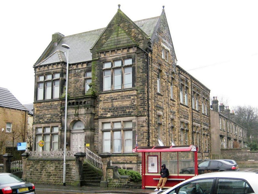 1 bed flat for sale in Upper Town Street, Leeds LS13, £74,995