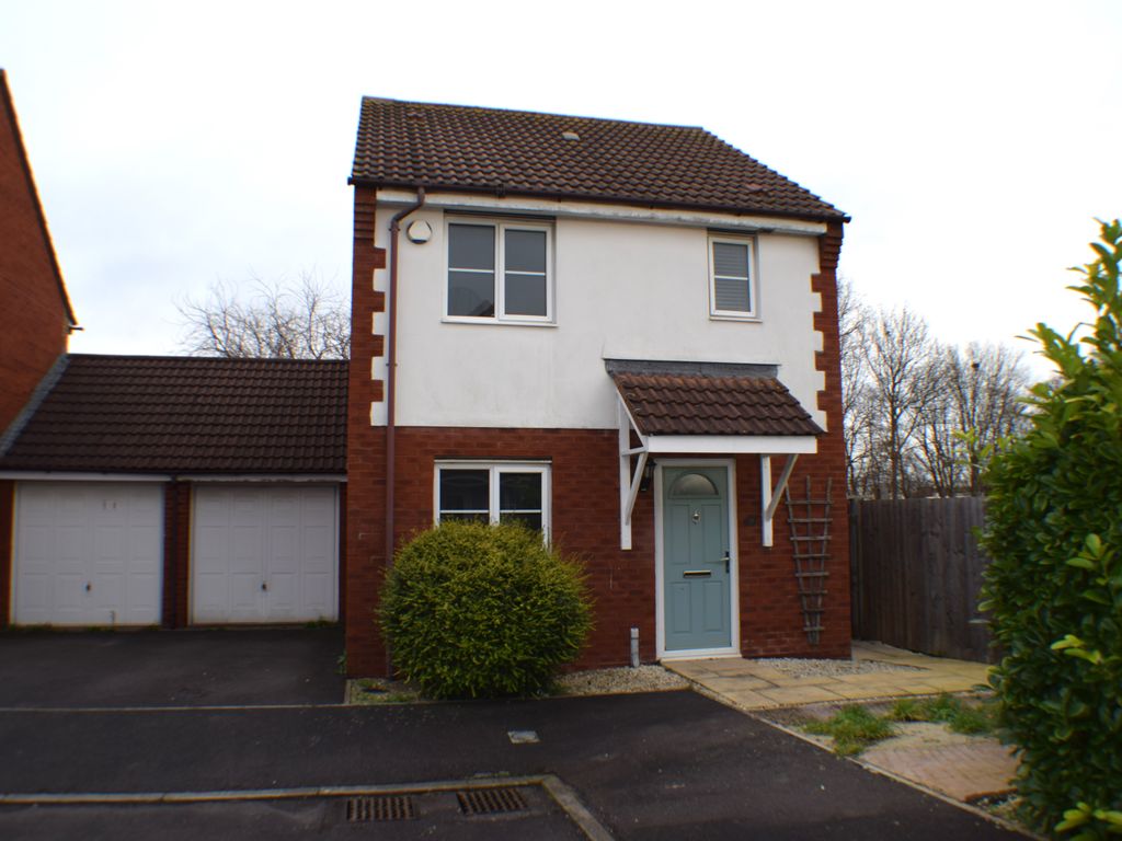 3 bed detached house to rent in Clarks Road, Bridgwater TA6, £1,350 pcm