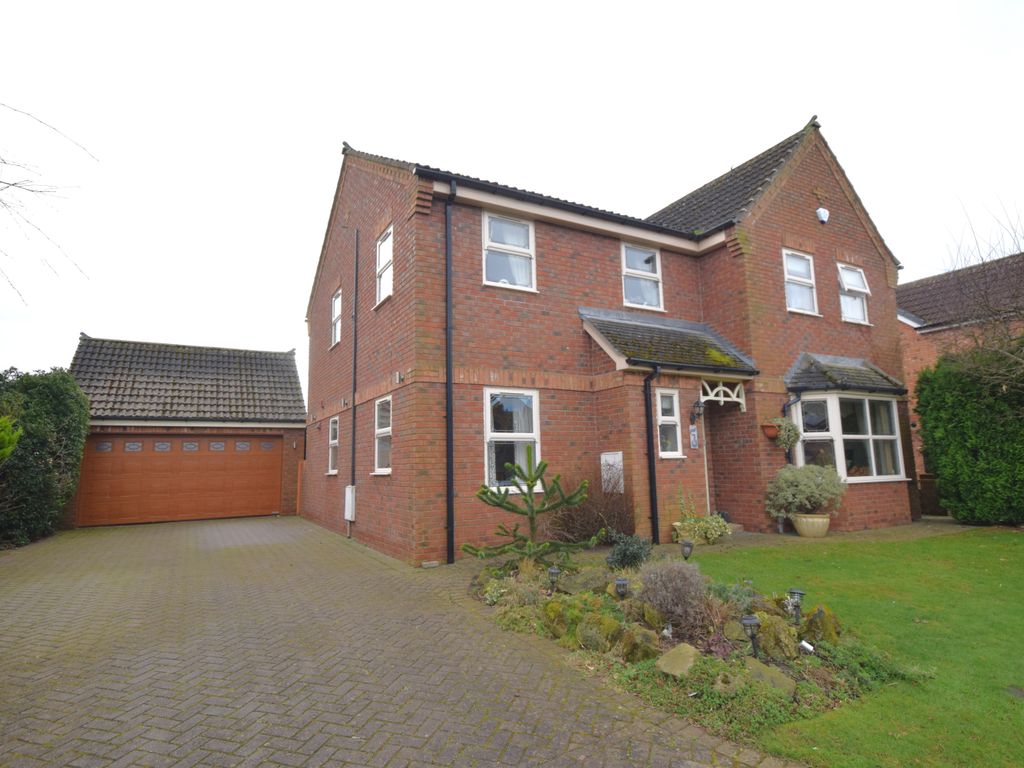 4 bed detached house for sale in Riverside Gardens, Auckley, Doncaster DN9, £485,000