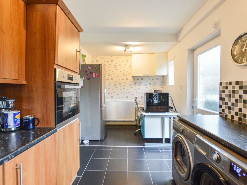 3 bed terraced house for sale in Waterloo Rise, Waterloo, Huddersfield HD5, £170,000