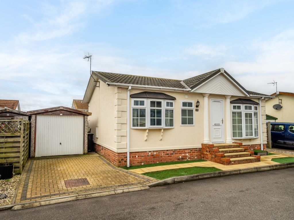 2 bed detached bungalow for sale in The Crescent, Acaster Malbis, York YO23, £160,000