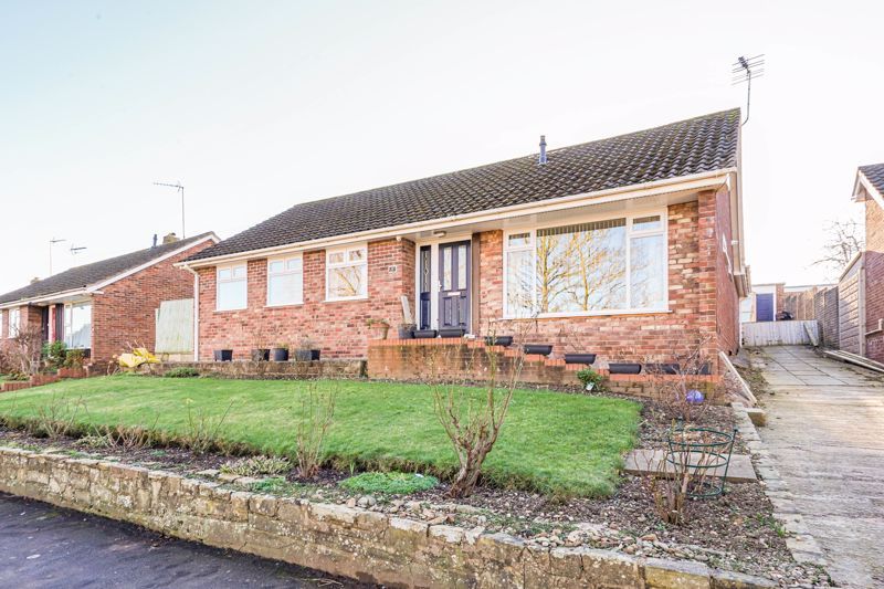 3 bed detached bungalow for sale in 4, Greenside, Mold, Flintshire CH7, £350,000