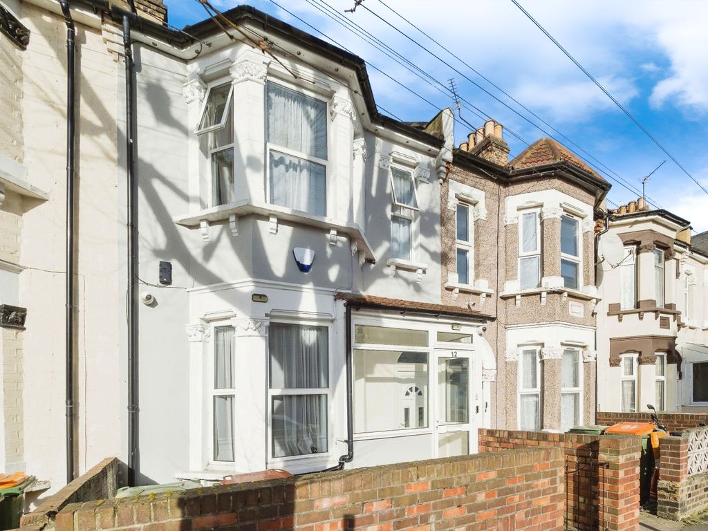 3 bed terraced house for sale in Bendish Road, East Ham, London E6, £550,000