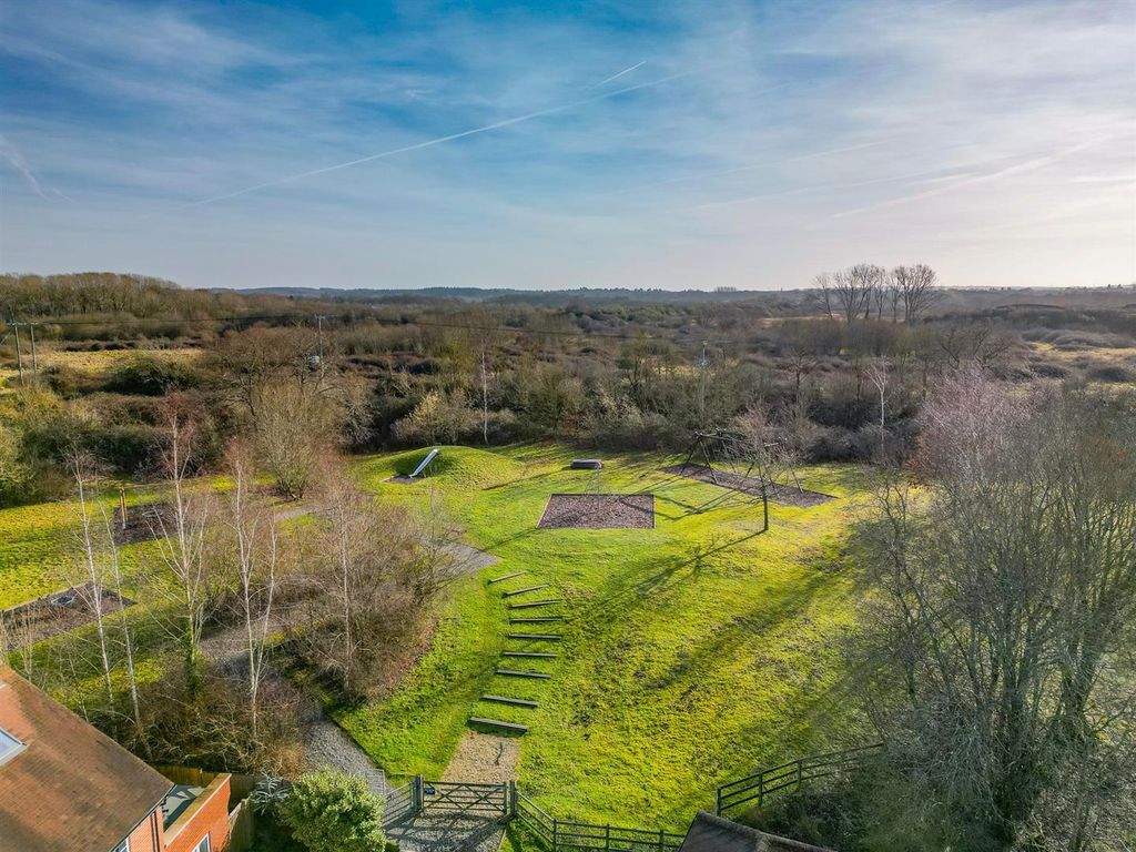 4 bed detached house for sale in Redlands Drive, Upper Timsbury, Hampshire SO51, £895,000