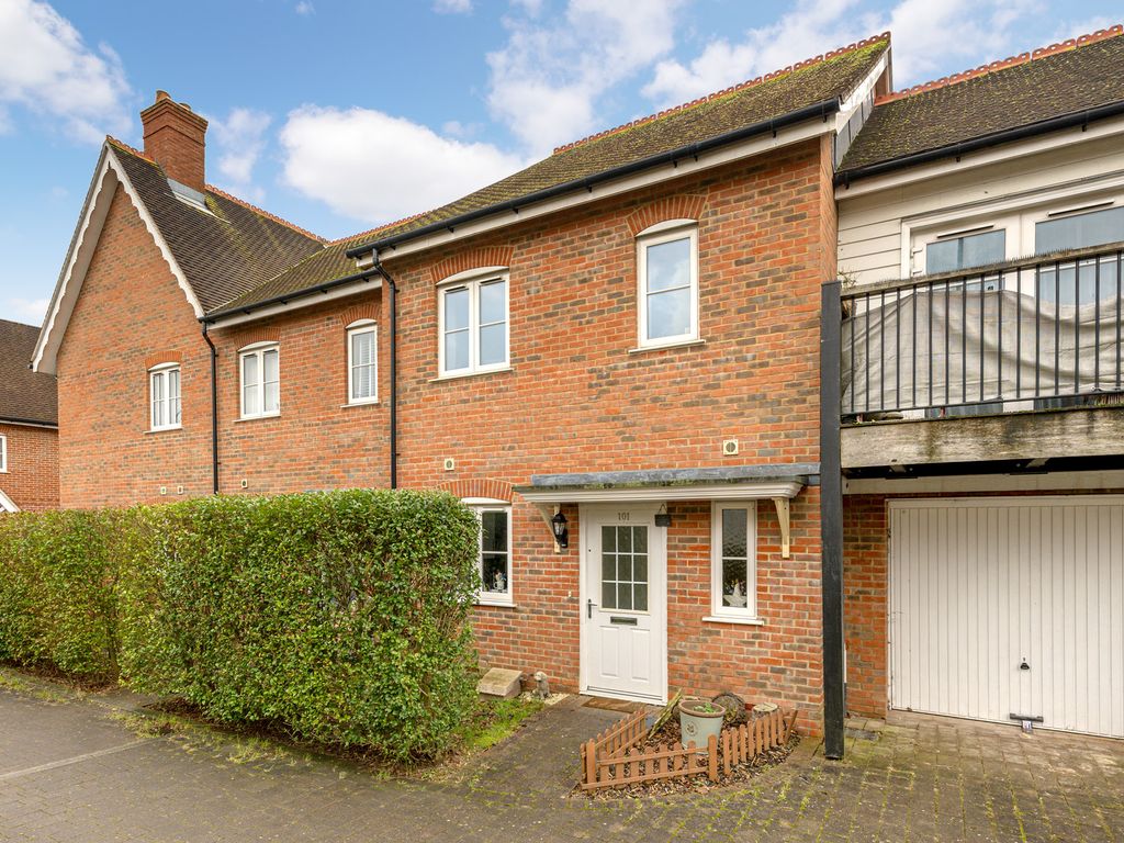 2 bed terraced house for sale in Churchill Way, Horsham RH12, £385,000
