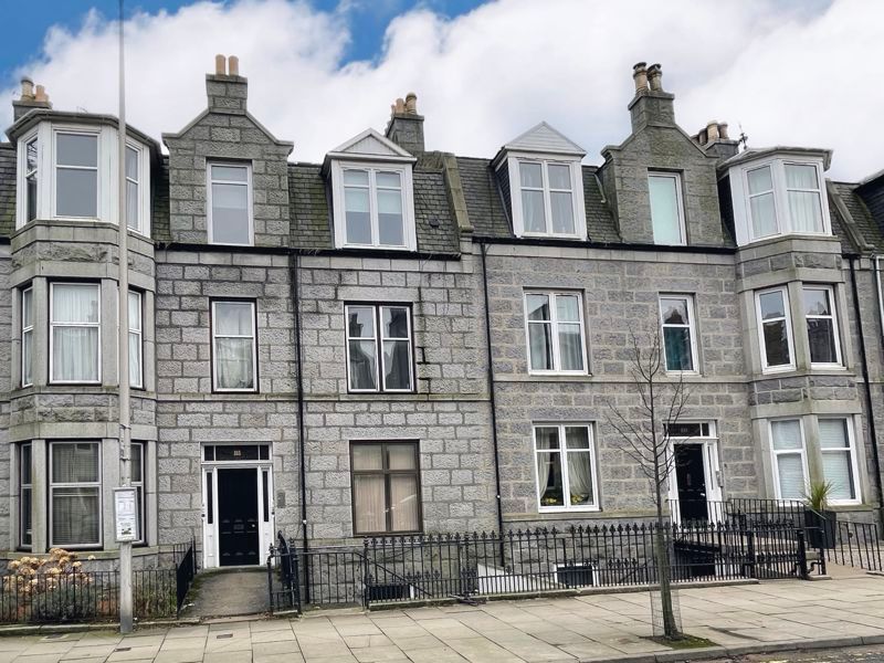 2 bed flat for sale in Union Grove, Aberdeen AB10, £120,000