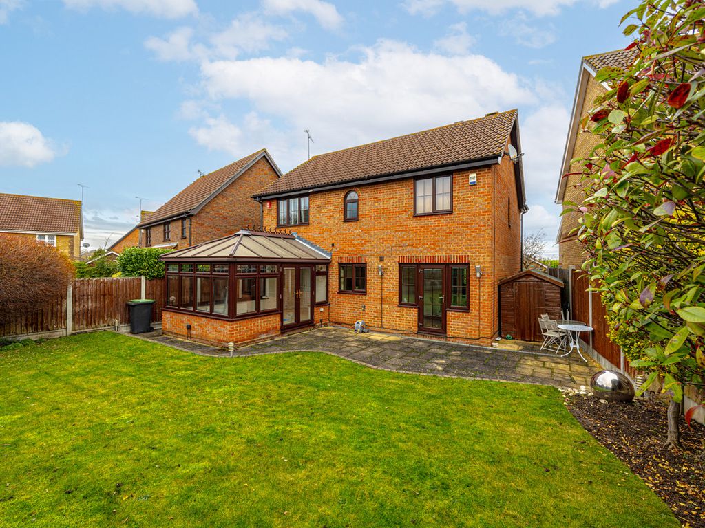 4 bed detached house for sale in Four Sisters Way, Leigh-On-Sea SS9, £550,000
