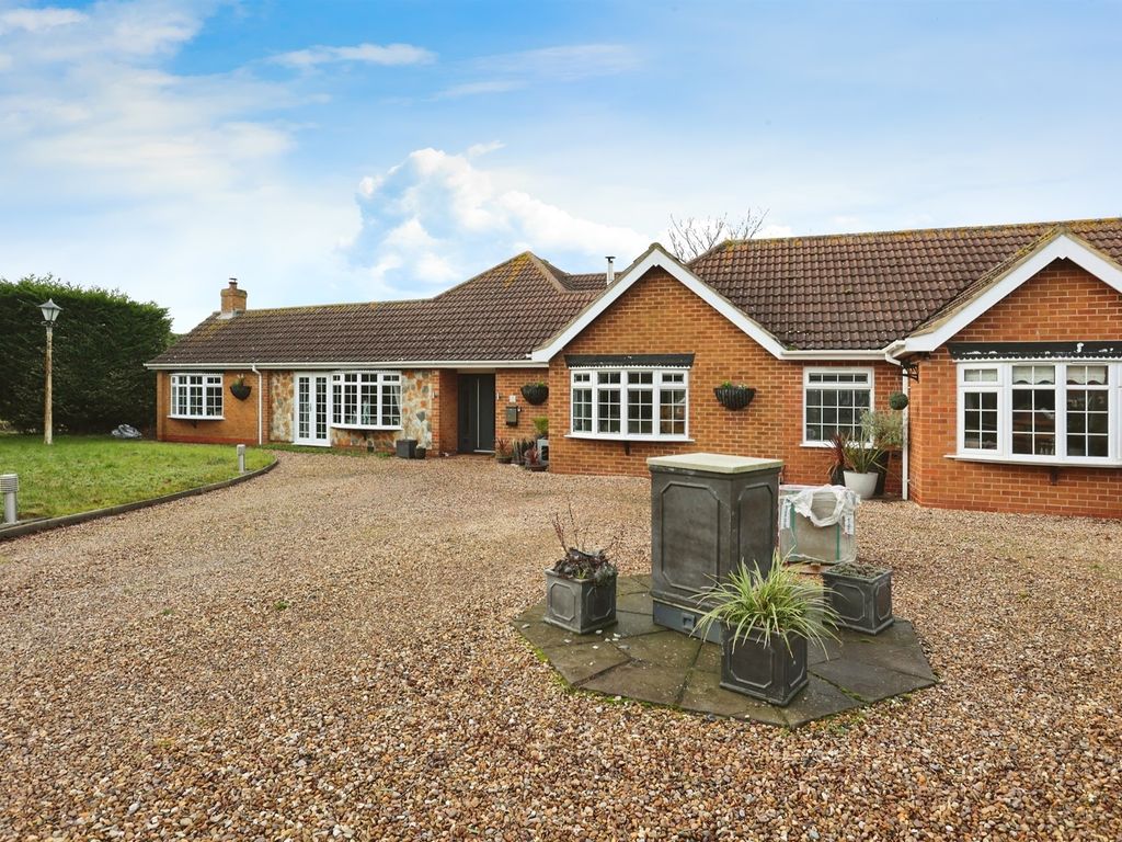 6 bed detached house for sale in Green Lane, Harby, Melton Mowbray LE14, £875,000