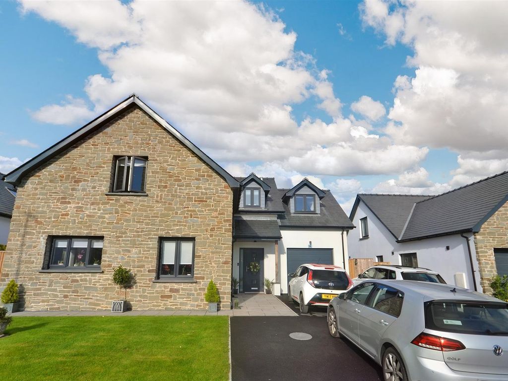 4 bed detached house for sale in Pludds Meadow, Laugharne, Carmarthen SA33, £525,000