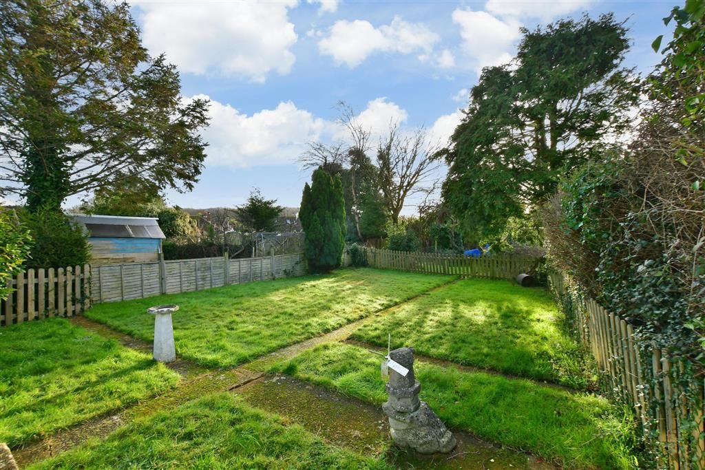 3 bed detached house for sale in Forest Road, Winford, Isle Of Wight PO36, £415,000