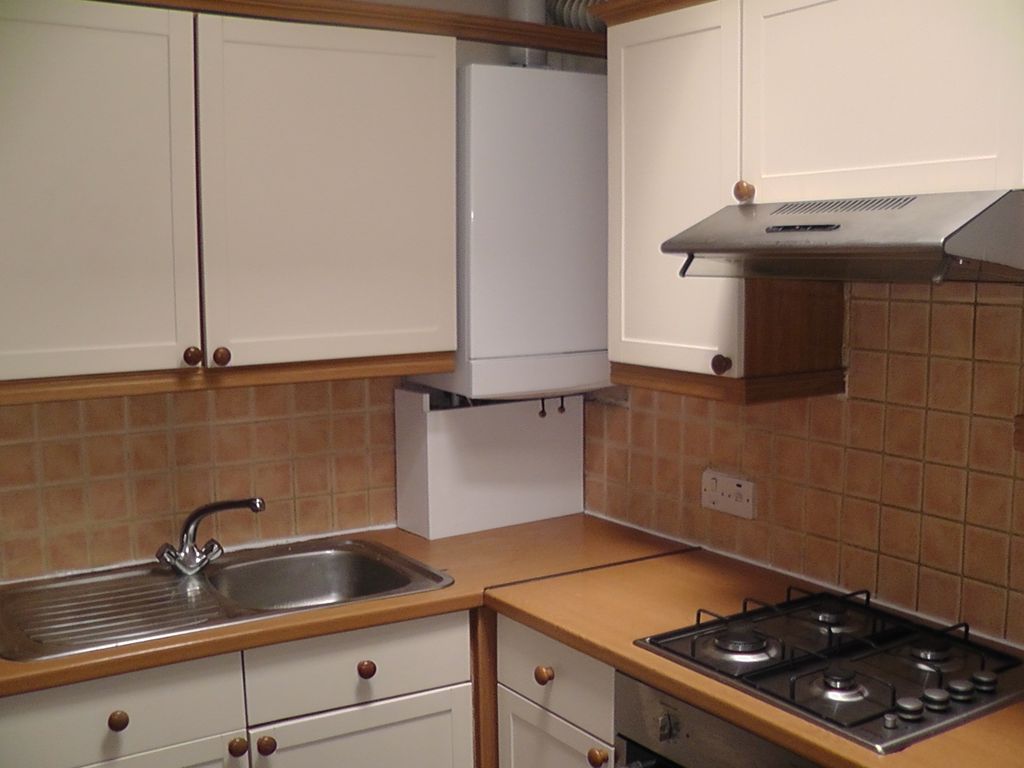 Room to rent in Finchley Road, Swiss Cottage NW3, £875 pcm