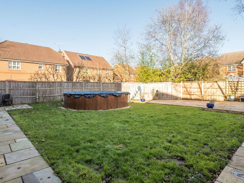 5 bed detached house for sale in Barker Close, Arborfield RG2, £850,000