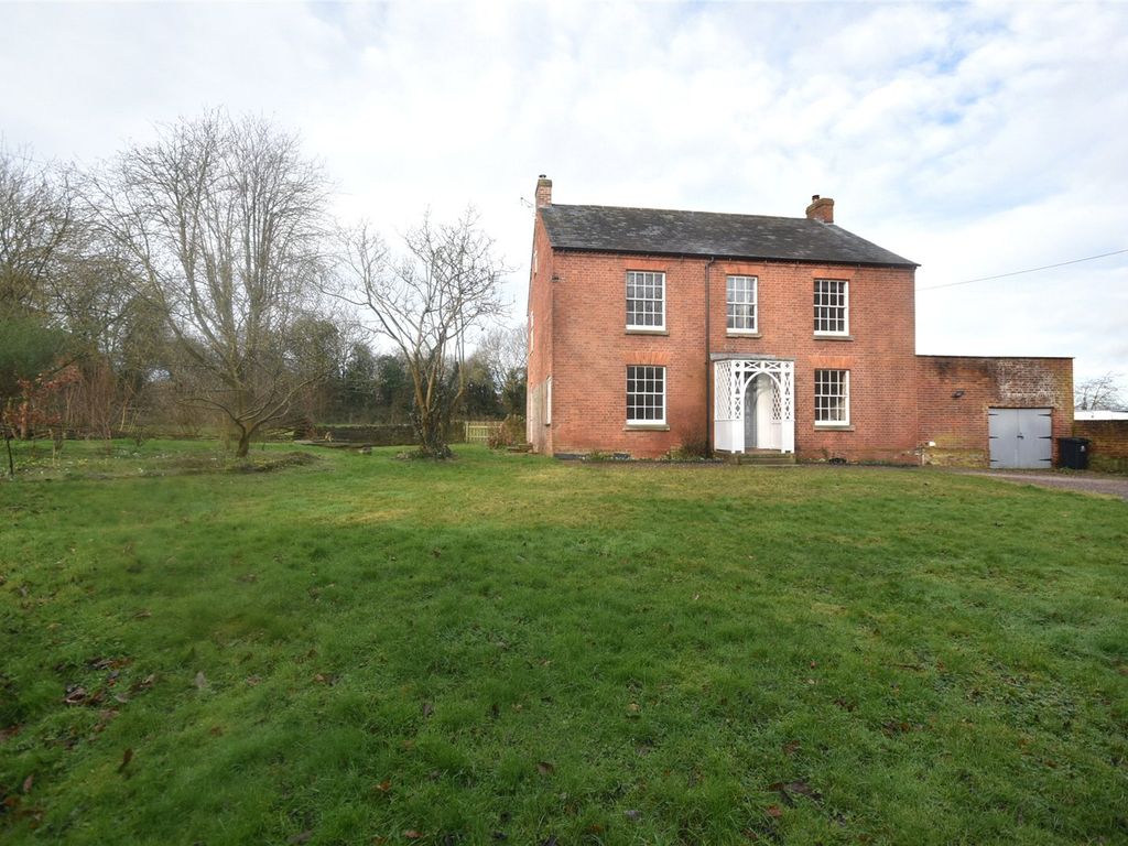5 bed detached house to rent in The Village, Dymock, Gloucestershire GL18, £2,000 pcm