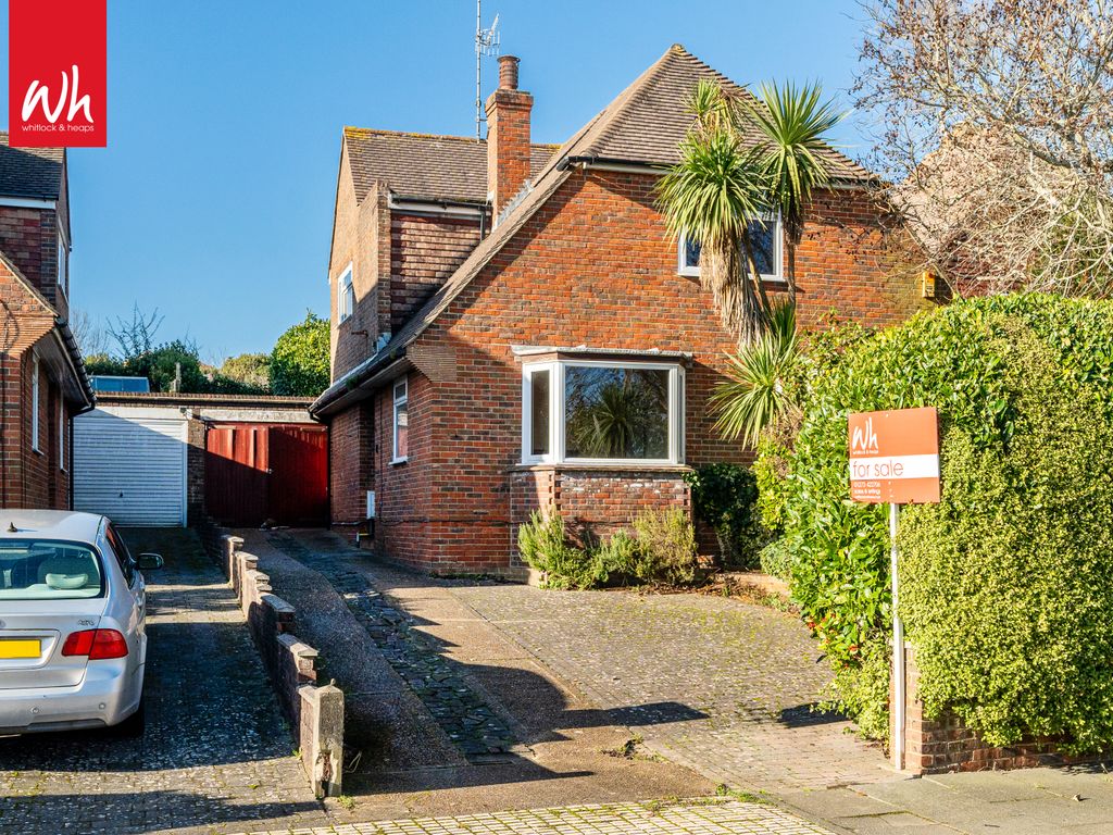 3 bed detached house for sale in Benfield Way, Portslade, Brighton BN41, £675,000