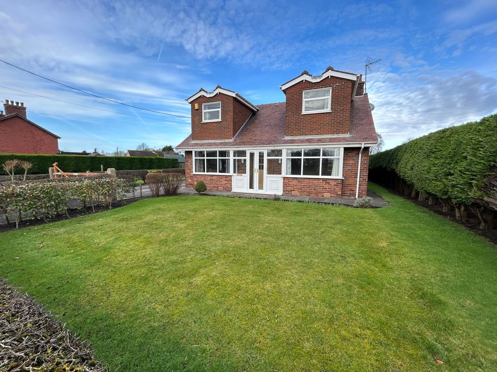 3 bed detached house for sale in Holmeswood Road, Rufford L40, £400,000