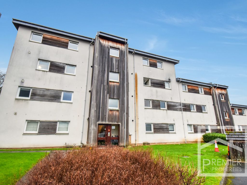 2 bed flat for sale in Strathclyde Gardens, Cambuslang, Glasgow G72, £104,950