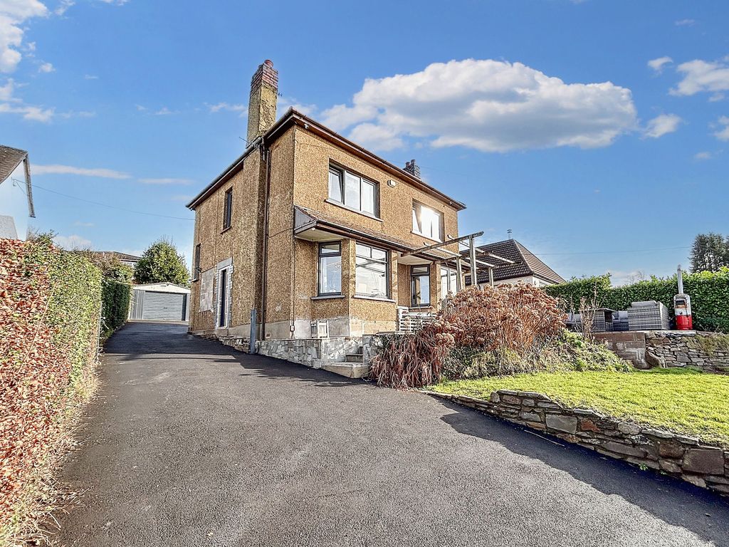 4 bed detached house for sale in Bassaleg Road, Newport NP20, £450,000