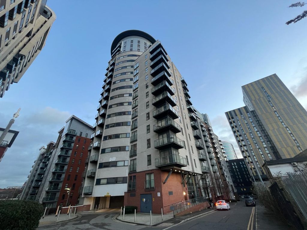 1 bed flat for sale in Jefferson Place, Green Quarter, Manchester M4, £125,000