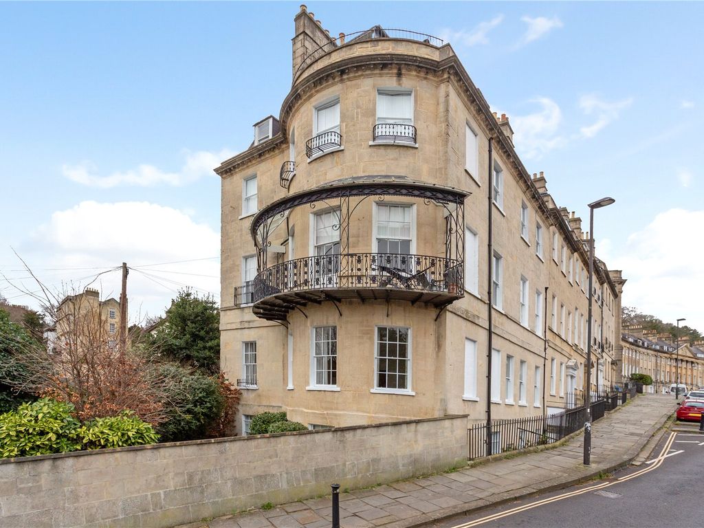 2 bed flat for sale in Camden Crescent, Bath, Somerset BA1, £665,000