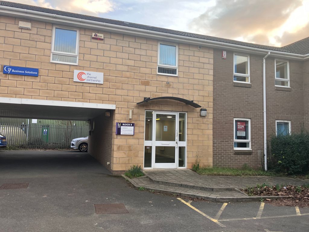 Office to let in Block B, Lawes House, 66-68 Bristol Road, Portishead, Bristol BS20, £23,660 pa