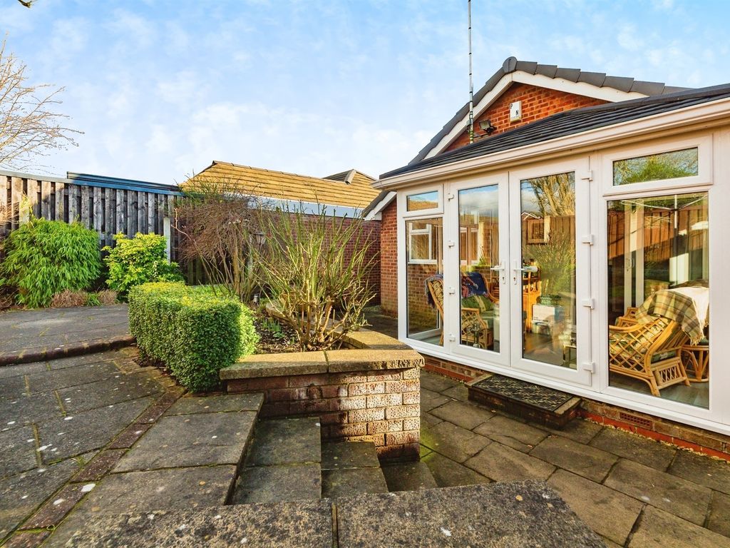 3 bed detached bungalow for sale in Longfield Drive, Ravenfield, Rotherham S65, £320,000