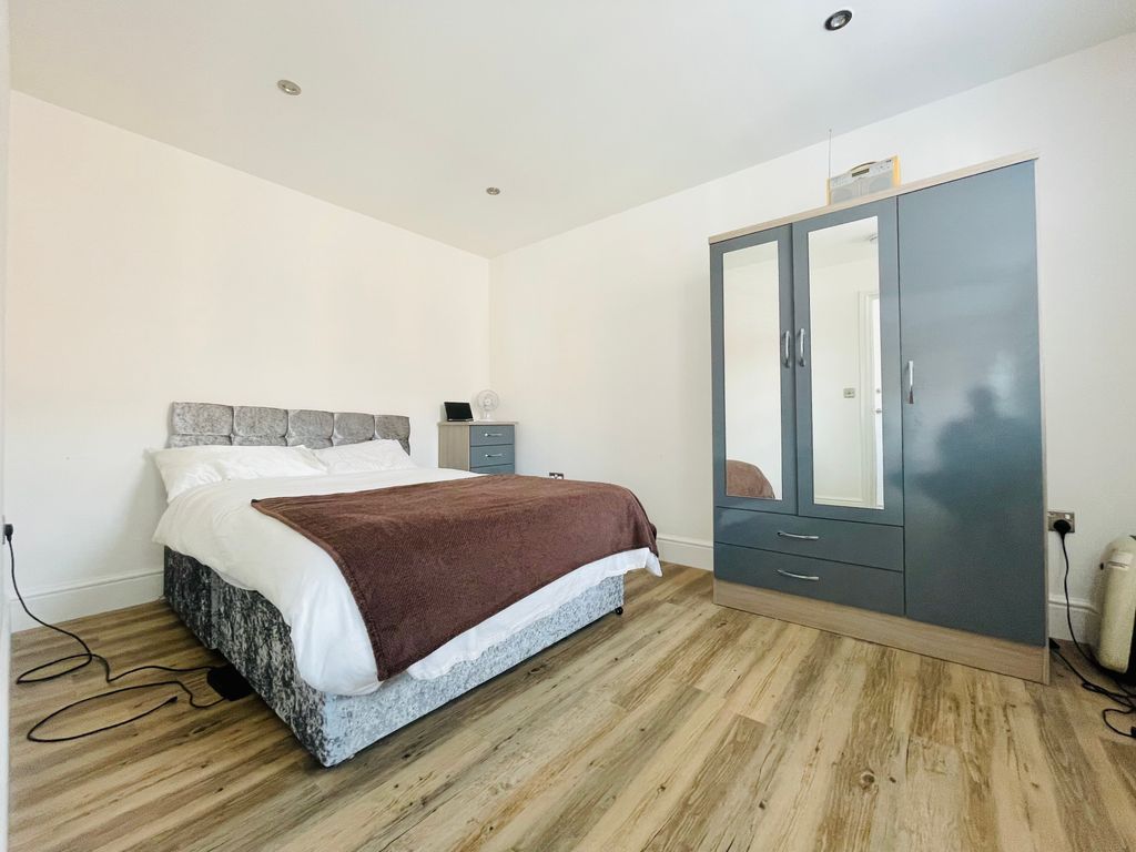 1 bed flat to rent in 135 Branston Street, Jewellery Quarter, Birmingham B18, £900 pcm