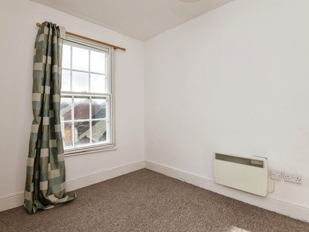 1 bed flat for sale in Iron Bridge, Exeter EX4, £130,000