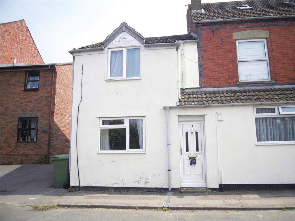 2 bed end terrace house to rent in Watts Close, Station Road, Berkeley GL13, £875 pcm