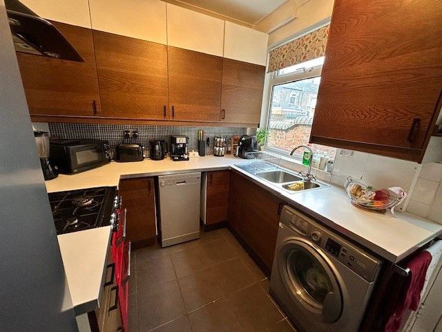 2 bed terraced house to rent in Swinerton Avenue, Leeman Road, York, North Yorkshire YO26, £1,195 pcm