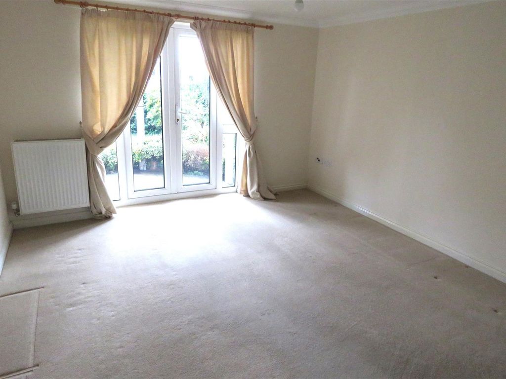 Detached house to rent in Whitefield Road, New Milton BH25, £895 pcm