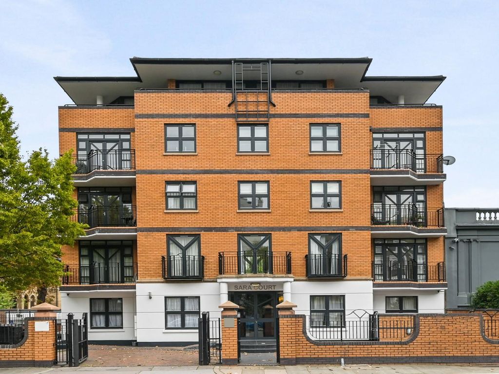 3 bed flat for sale in Abercorn Place, London NW8, £949,950