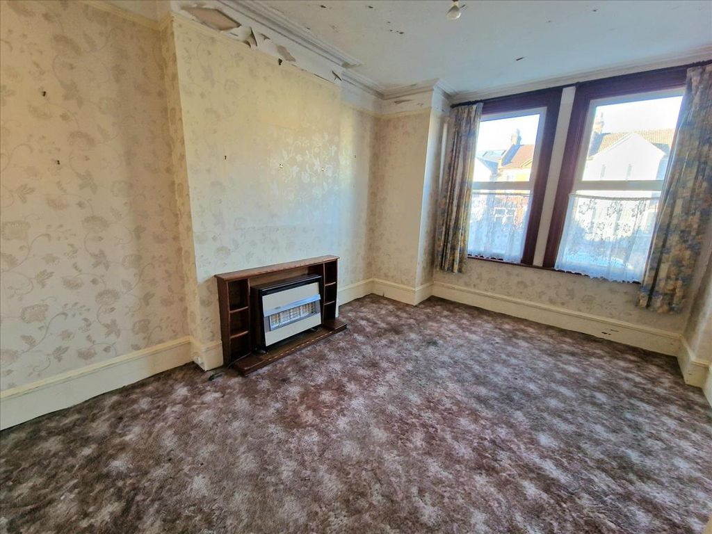 3 bed terraced house for sale in Ardoch Road, London SE6, £549,995