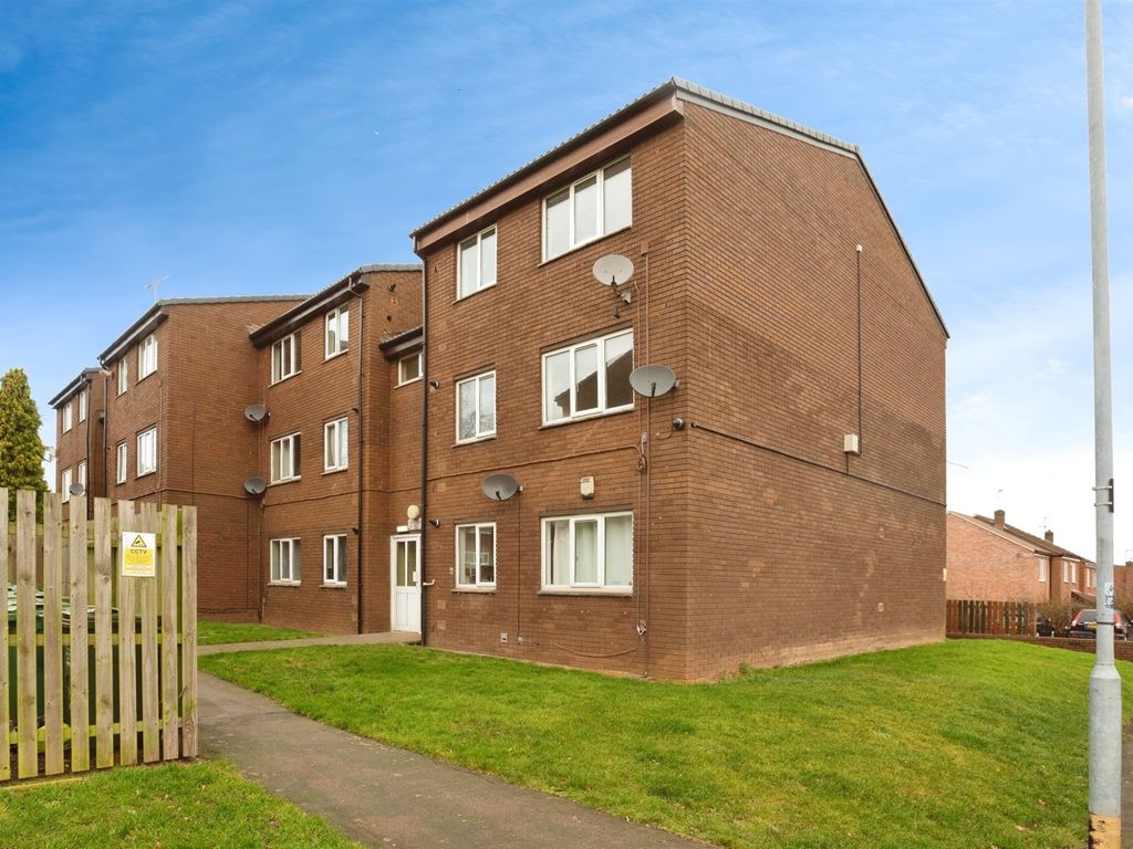 2 bed flat for sale in Nook Close, Shepshed, Loughborough LE12, £120,000