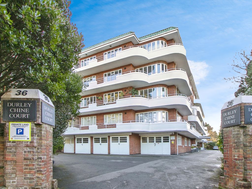 2 bed flat for sale in West Cliff Road, Bournemouth BH2, £300,000