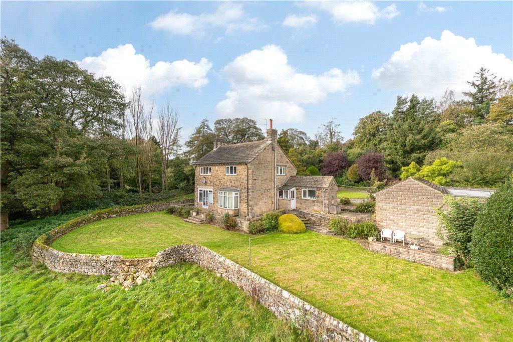 3 bed detached house for sale in Hill Foot Lane, Pannal, Harrogate HG3, £775,000