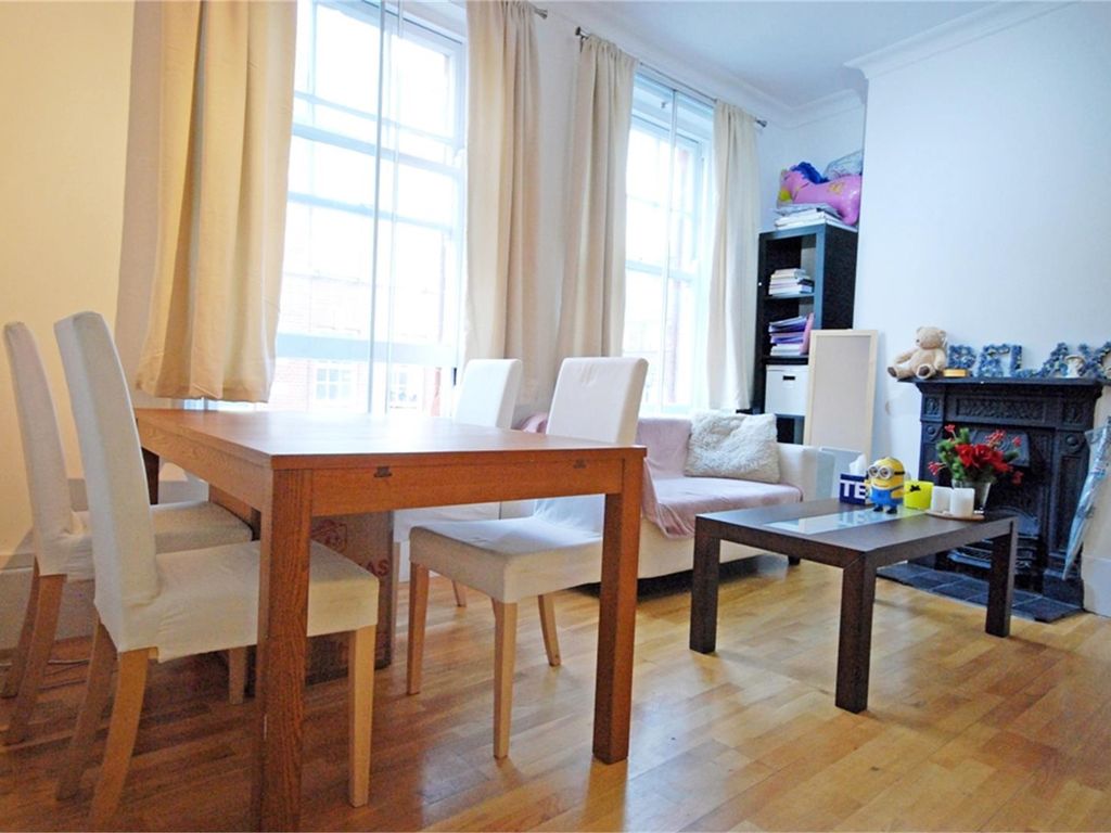 1 bed flat to rent in Old Compton Street, London W1D, £1,998 pcm