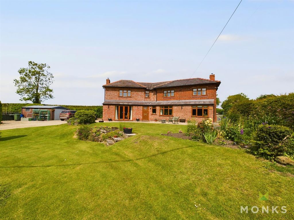 3 bed detached house for sale in Quinna Brook, Wem, Shropshire SY4, £440,000