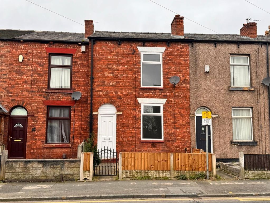 2 bed terraced house to rent in Leigh Road, Hindley Green, Wigan WN2, £800 pcm