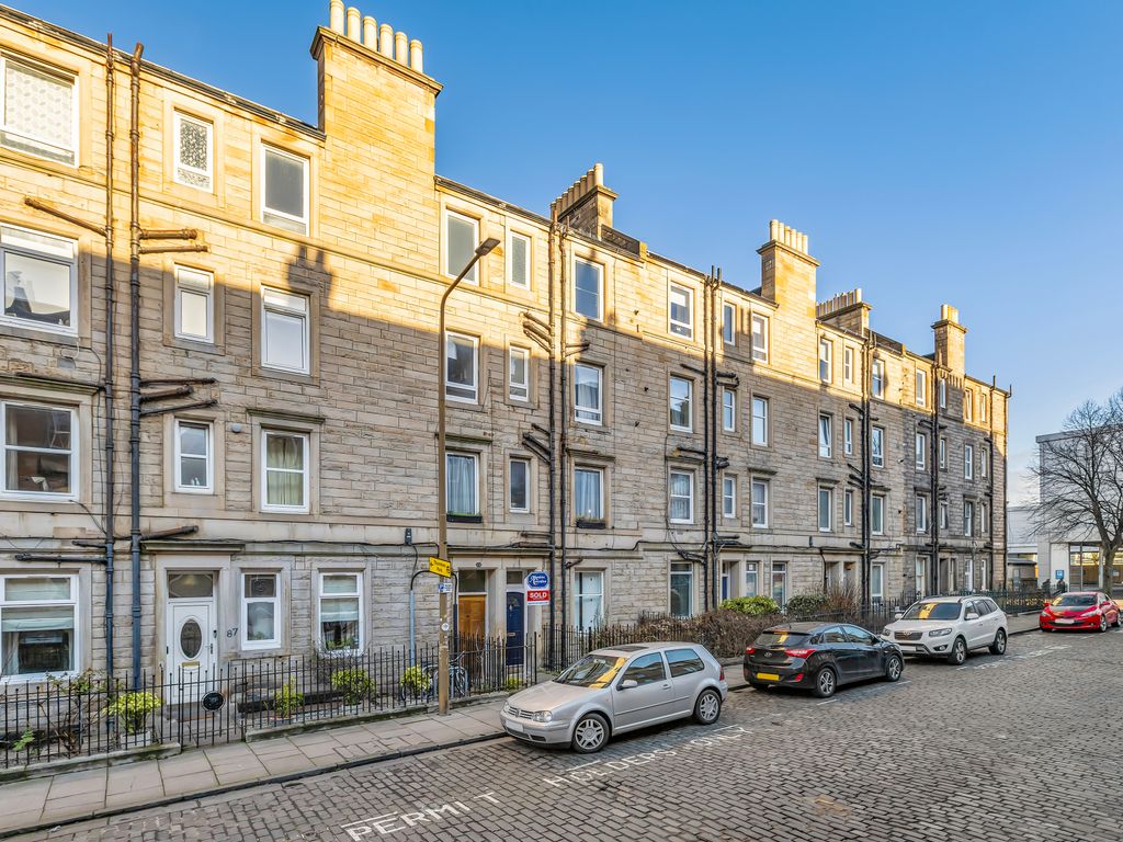1 bed flat for sale in Iona Street, Edinburgh EH6, £139,000