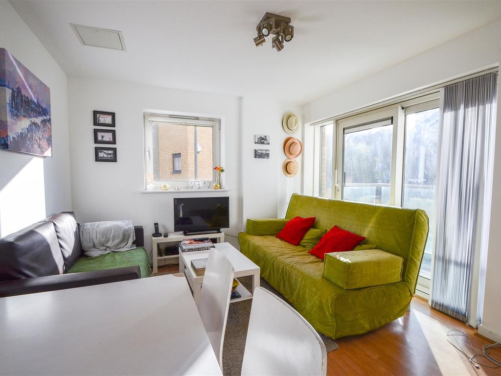 1 bed flat for sale in Tequila Wharf, Limehouse E14, £345,000