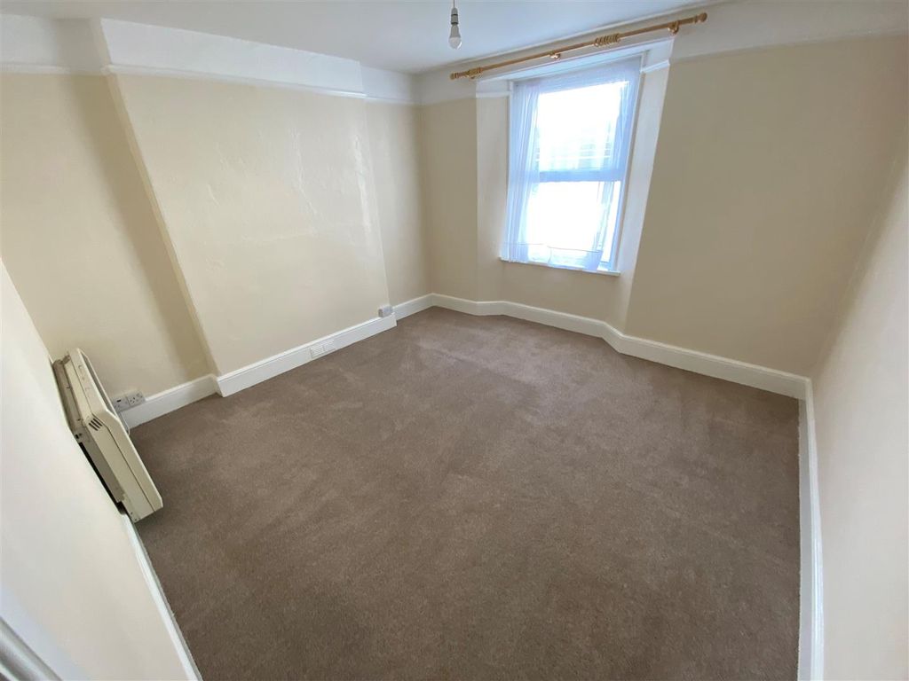 1 bed flat to rent in Bodmin Street, Holsworthy, Devon EX22, £525 pcm